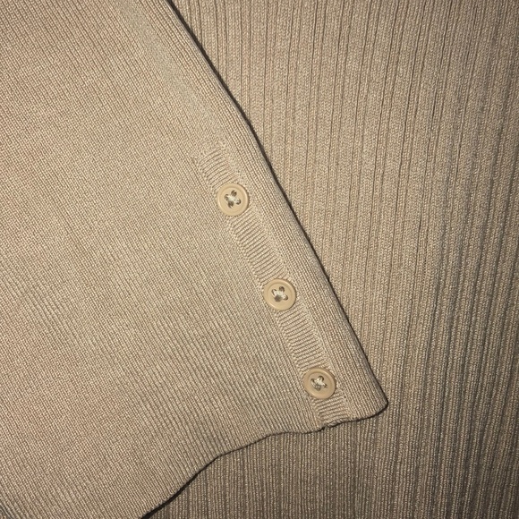 Pursuits Ltd Women’s Tan Collar Sweater Top - Picture 4 of 7